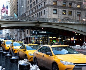 Güler yüzlü ve profesyonel şoförlerimizle Mersin Taksi her zaman yanınızda.